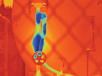 LaserSharp® Auto Focus with a built-in laser distance meter, clearly captures your designated target