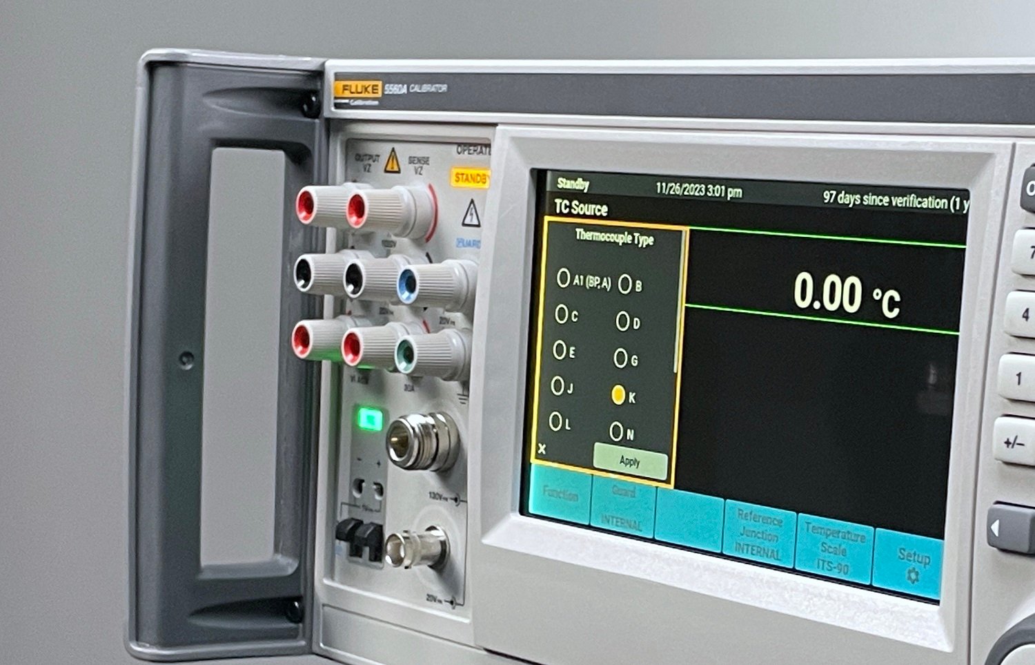 Understanding the Thermocouple Connector on the 55X0A Multi-Product Calibrators