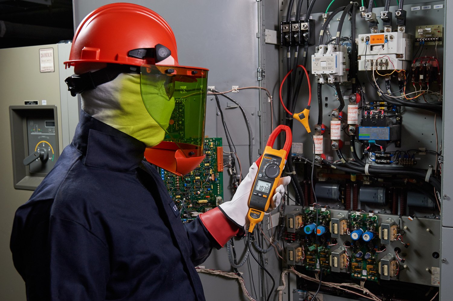 Per diversi tipi di lavori elettrici sono necessari diversi livelli di DPI.