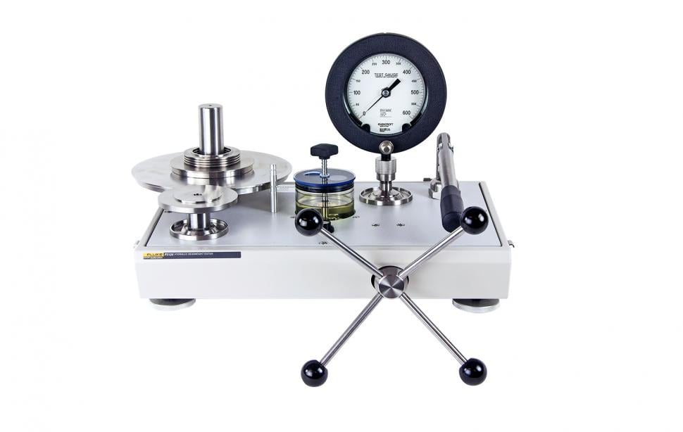 Performing high-pressure calibration