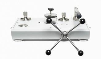 Performing high-pressure calibration