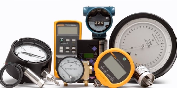 What to look for in a pressure gauge calibration standard? It depends.