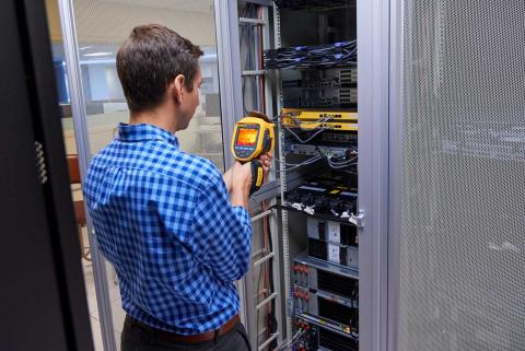 10 Steps to Using a Thermal Camera in a Data Center | Fluke