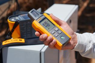 SMFT-1000 set met instrumenten voor zonne-energie: Fluke multifunctionele PV-tester en Performance Analyzer, I-V Curve Tracer