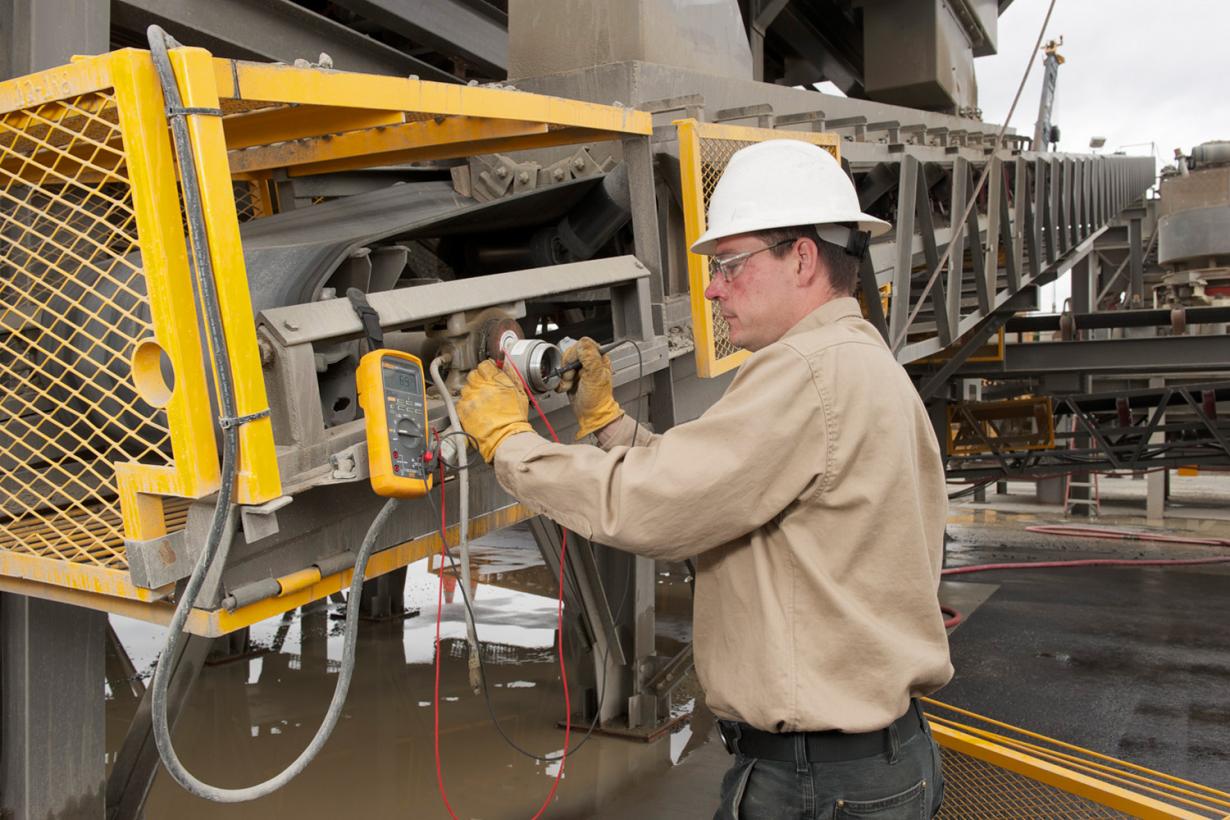 Fluke 28 II Rugged Digital Multimeter Fluke