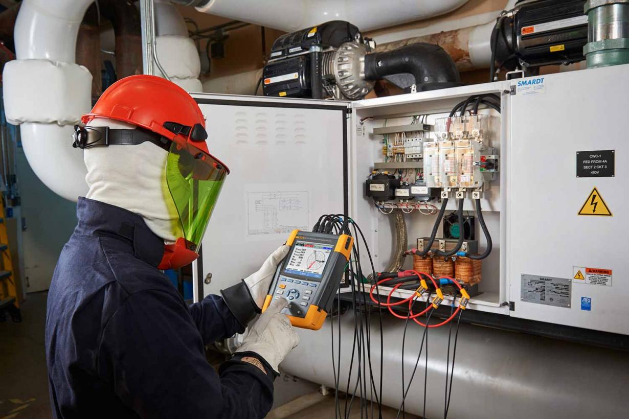 Fluke 434 / 435 Power Quality and Energy Analyzers Fluke