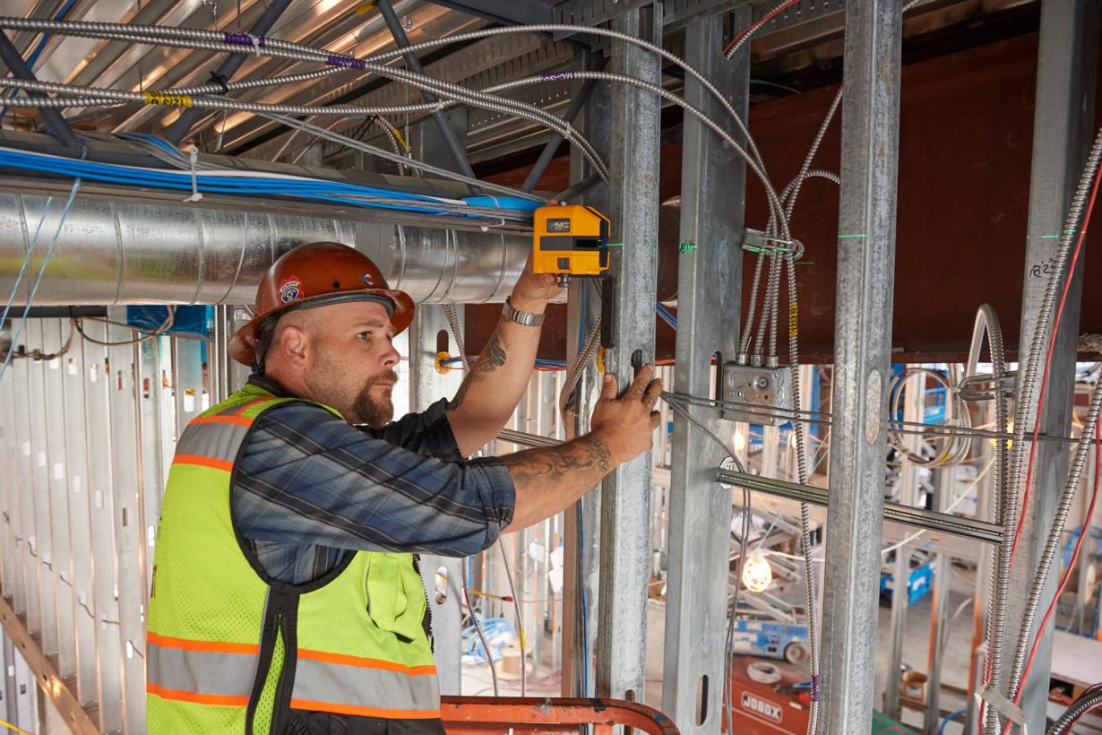 PLS 180G RBP Green Cross Line Laser Level Kit Fluke